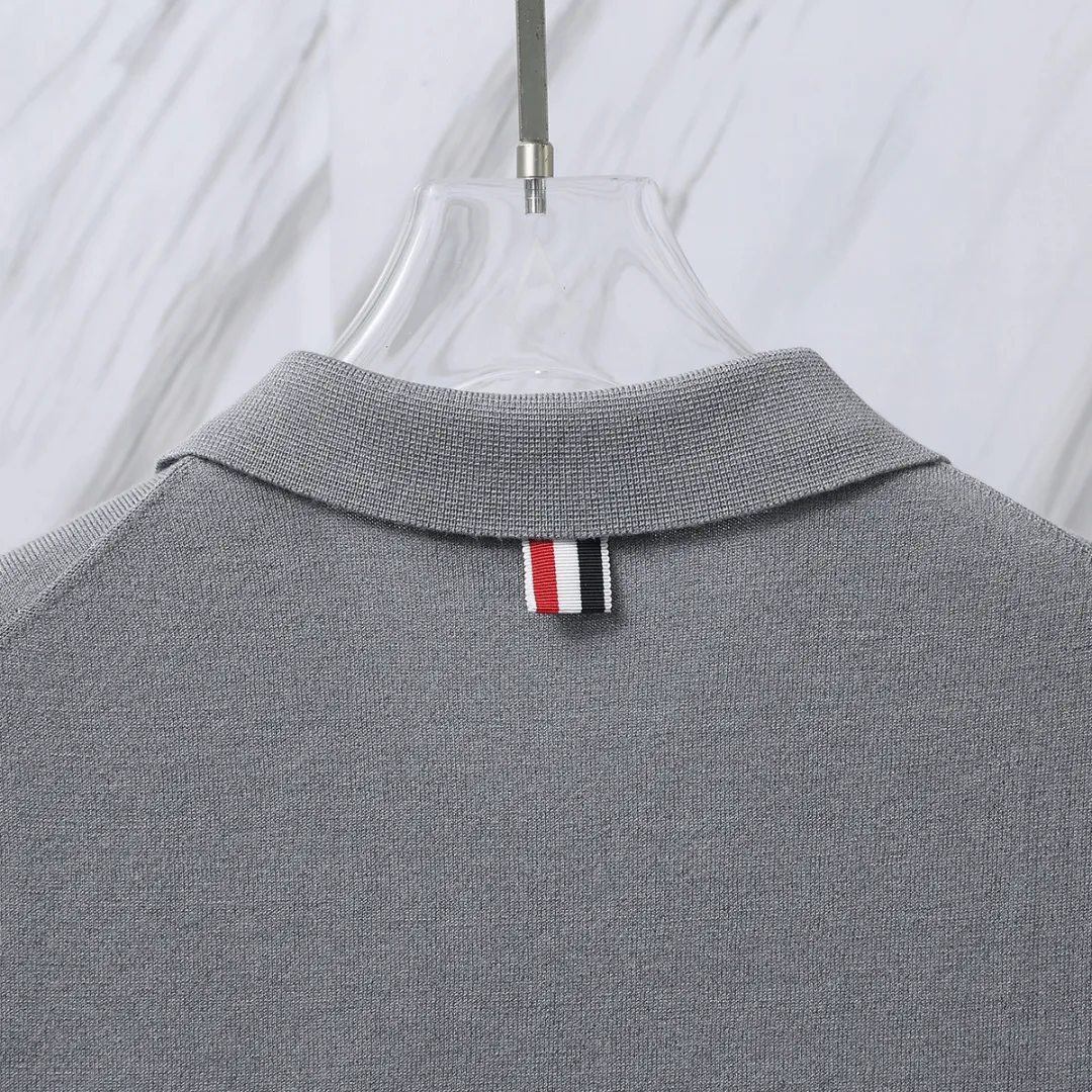 ：M 26（TB POLO ） THOM BROWNE TB POLO Classic Breathable Authentic Quality + Authentic + Same Style Size：0/1/2/3/4 ：White/Black/Navy Blue/Light Gray/Dark Gray